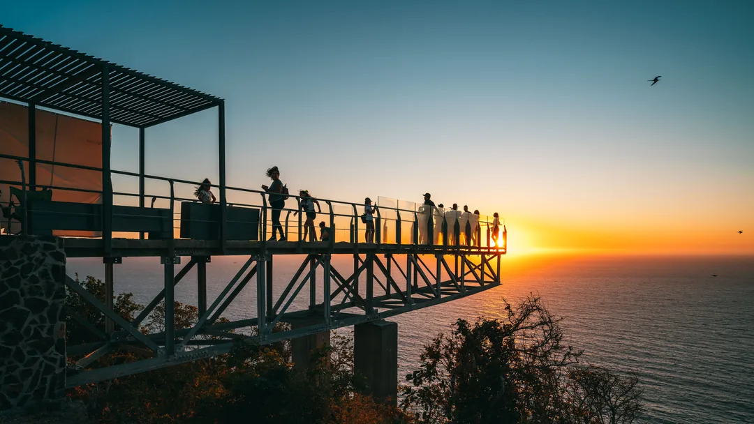 Atardecer sobre la bahía de Mazatlán desde el mirador del Faro
